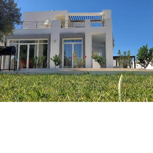 Magnifique villa avec piscine sur l’île de Djerba pour vacances