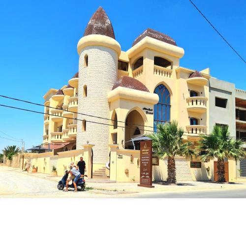 Mahdia - Baghdadi - Laourient Apartments, restaurant, café
