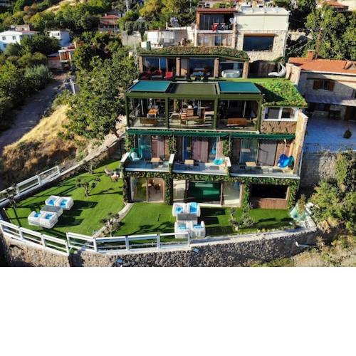 MANDARİNE KAYALAR