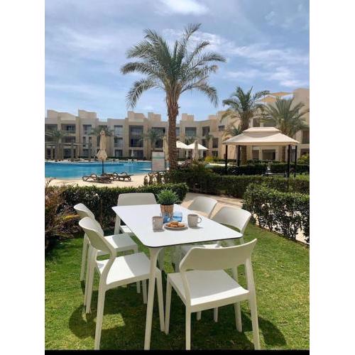 Mangroovy - Buena Vista Pool and Marina views