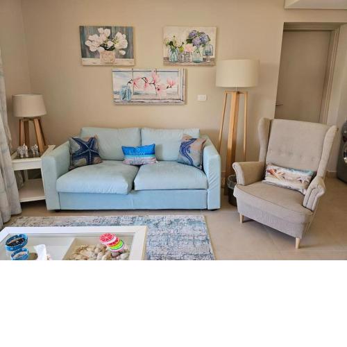 Mangroovy- 1BR Bleu Ciel