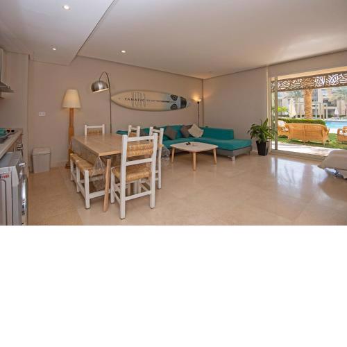 Mangroovy 2 BR Beach and Pool Free access