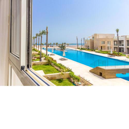 Mangroovy Seaview 1BR Beach and Pool Free access