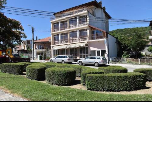 Manolovi Guest House