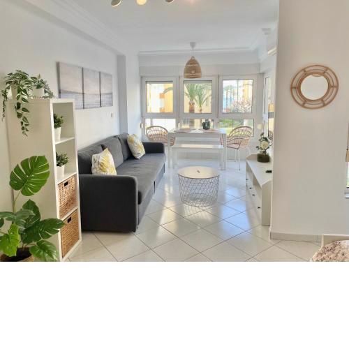 Maravilloso Estudio en Urbanización Centro Internacional en ALGARROBO COSTA a 50 METROS de LA PLAYA