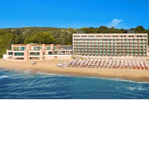 Marina Hotel, Sunny Day