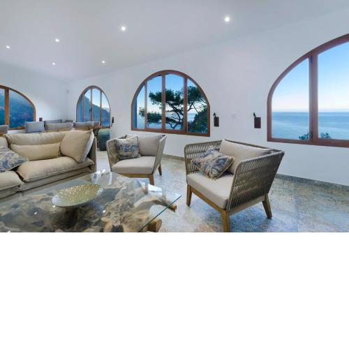 Maripins Villa con jacuzzi y vistas únicas al mar