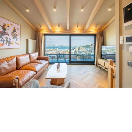 Mayer Residence