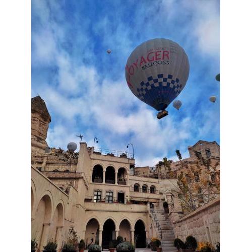 Medusa Cave Hotel