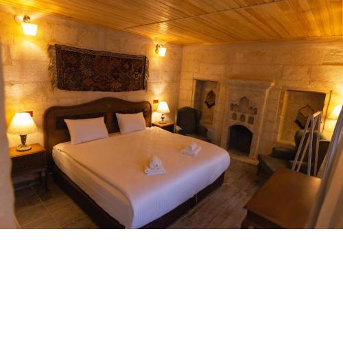 Memory Cave House