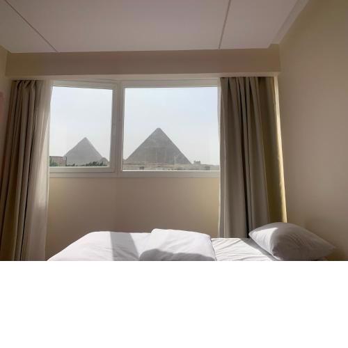 Memphis Pyramids View