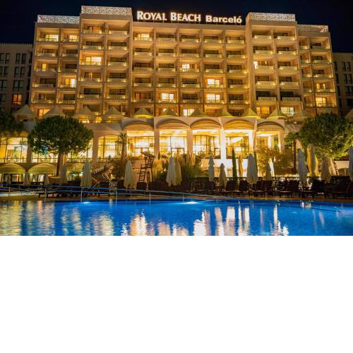 Menada Apartments in Royal Beach