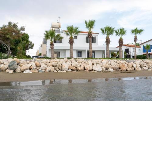 Meneou Blu Beach House*