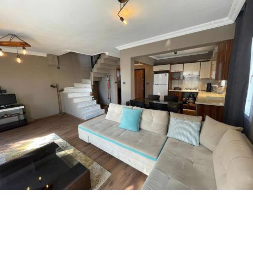Merkezde denize 5 dakika villa