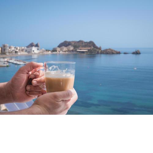 Mi Velero, Vistas al Mar - by Aloha Palma