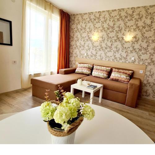 MIDA Apartment