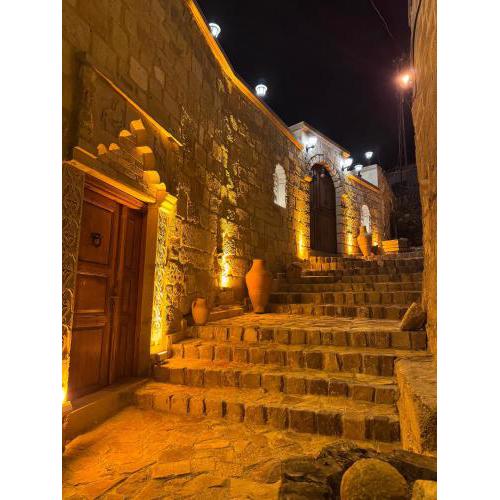 Midland Cave Suites