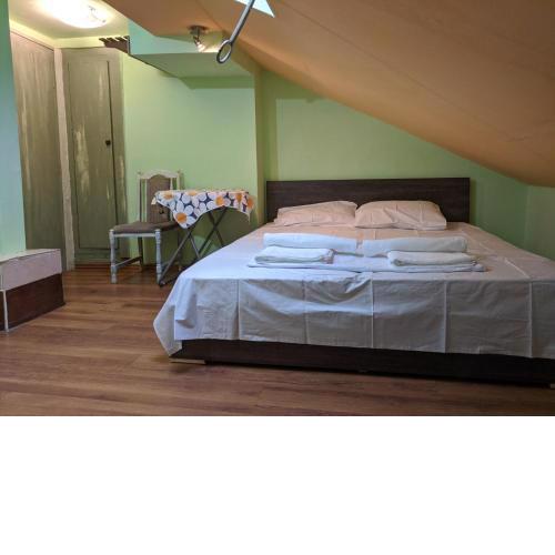 Midtown Place Apartment Loft таванска стая с баня DORIS 2