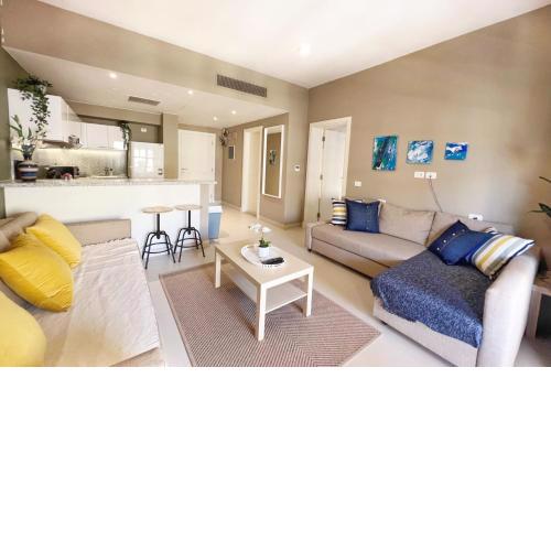 Minimal & Central 1BDR Apt Abu Tig Marina