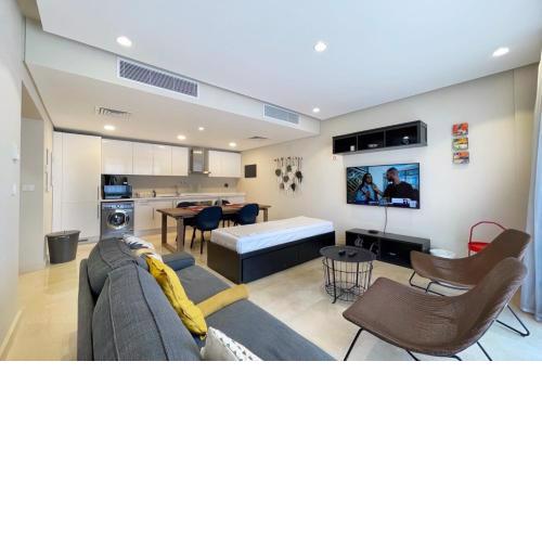 Minimal & Mere 1 BDR Mangroovy Free Beach & Pool
