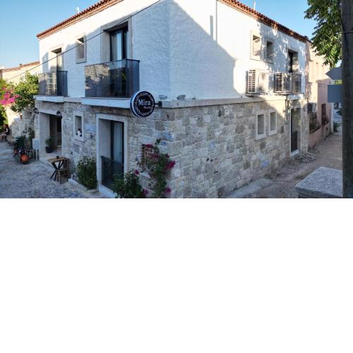 Mira House
