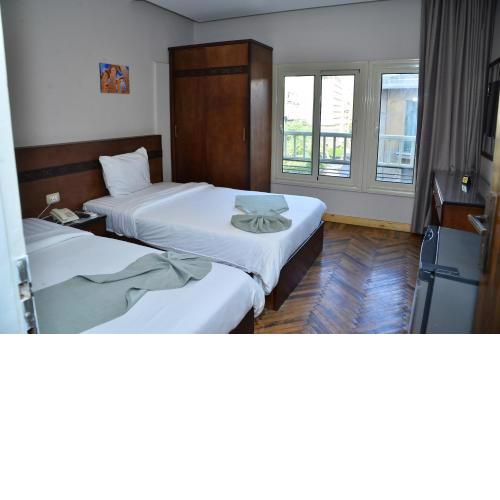 Miramar Evergreen Hotel