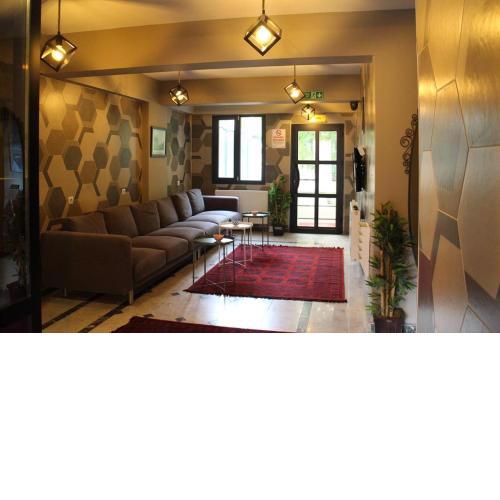 Moda Hotel