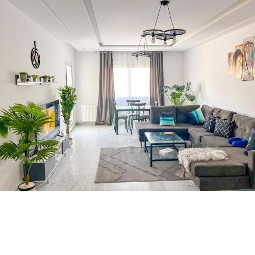 Modern 2 bedroom flat in Jardins Menzah