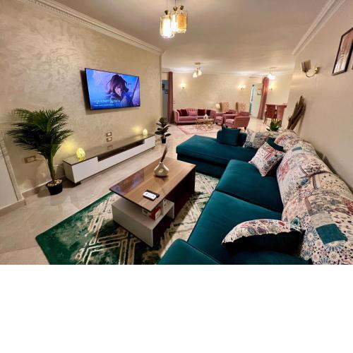 Modern 2BR Apartment in Maadi