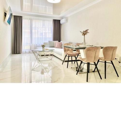 Modern Apartment for 4 Guests Sea View & Free Parking