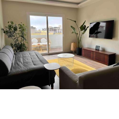 Modern chic rooftop studio