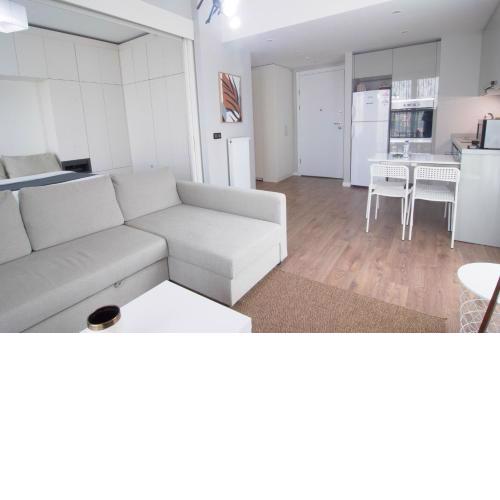 Modern City Getaway - Immerse Yourself In Luxury