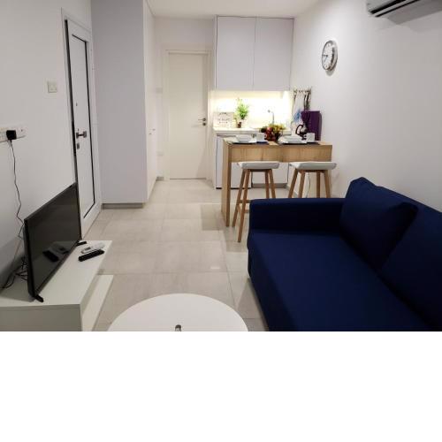 Modern & Cozy Studio w/ Backyard Near City Center