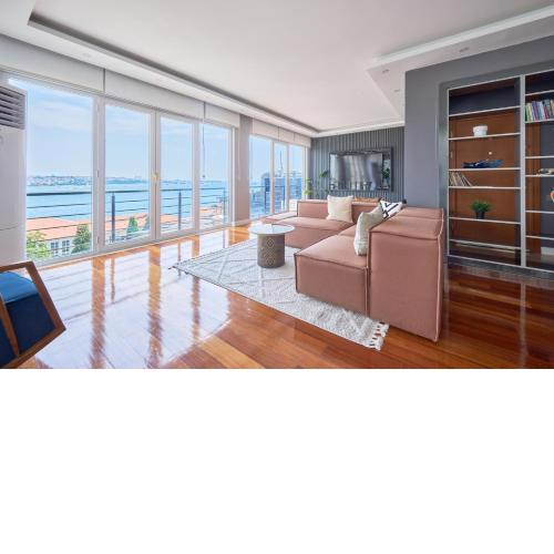 Modern Duplex Bosphorus View Apartment with Teracce