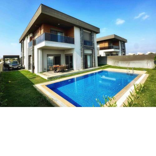 Modern Luxury Villa