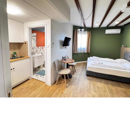 Modern Studio 4 private Kitchenette and Bathroom