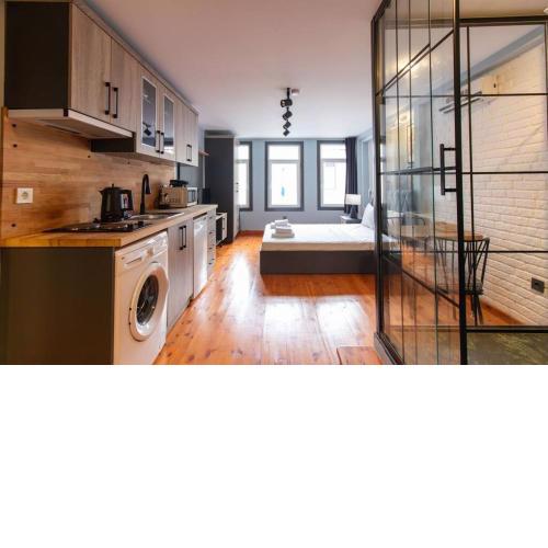 Modern Stylish Studio Retreat in Fatih District