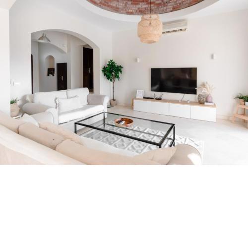 Modern Villa in El Gouna (Private Pool & Garden.)