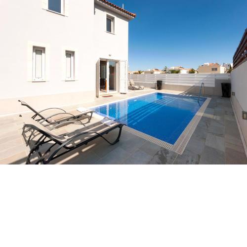 Molly's Villa
