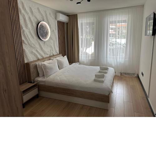 MonarX Suites 1113