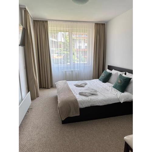 MonarX Suites