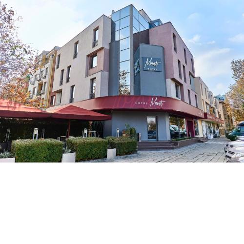 Monet Hotel