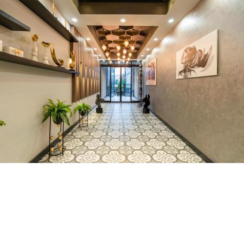 Monezza Hotel