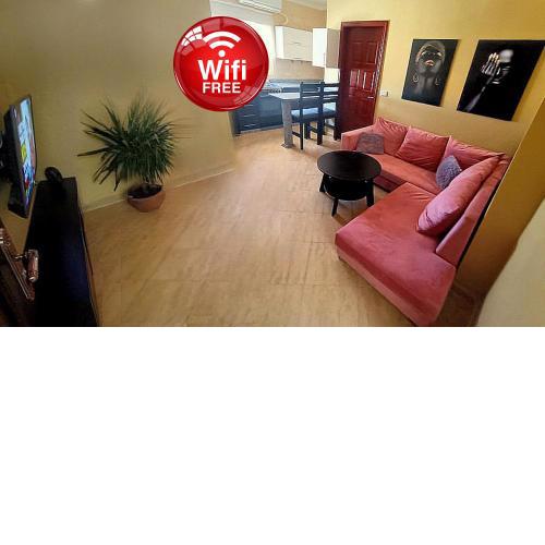 MOON - Apartment with swimming pool and BBQ terrace in CENTER CITY HRG