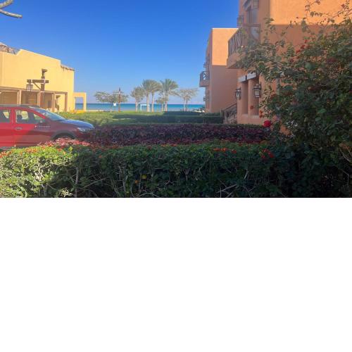 Mountain View 2 Ain Sokhna, Sea view, Ground floor Garden- Families ONLY