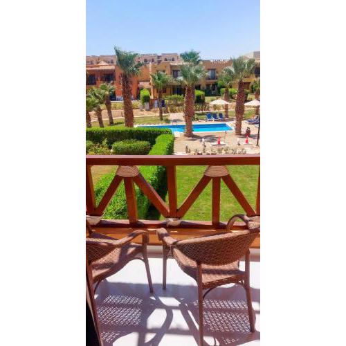 Mountain View Sokhna 1, near to HEATED Pool, Villa 4 Bedrooms, Direct to Pool, 300 M to Beach, Families only
