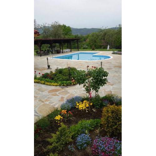 Mountain View Vacation Home