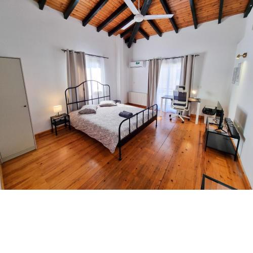 Mountains Retreat Rooms & Suites