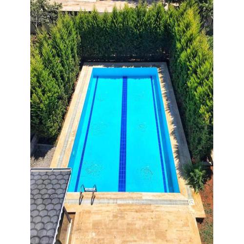 Müstakil bahçe ve havuzlu villa
