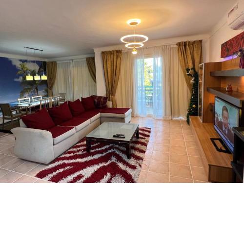 Naama bay Luxury stylish entire flat with en-suit rooms -centre of Sharm